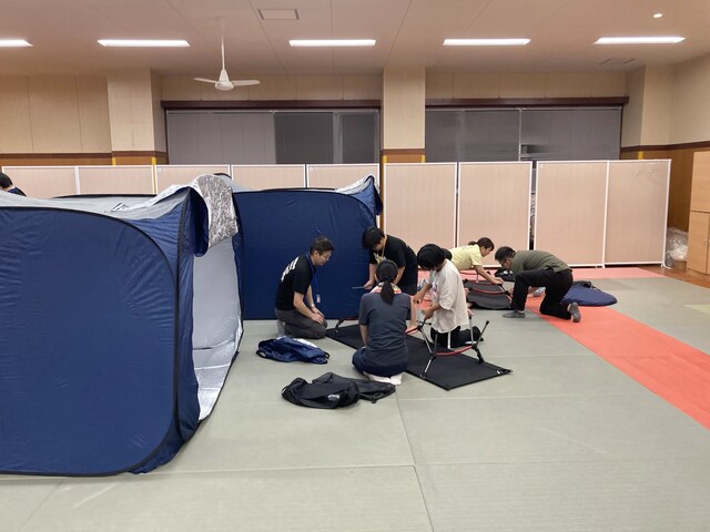 避難所体験の様子