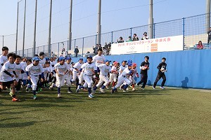 元気よくランニングする参加者の皆さん
