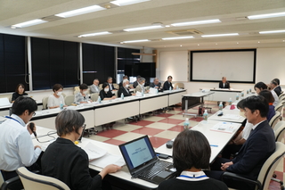 会議のようす 会議のようす