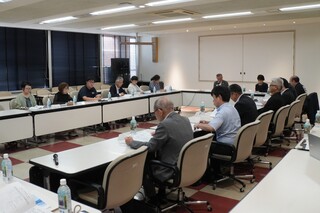 理事会のようす 理事会のようす