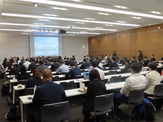 総会の様子